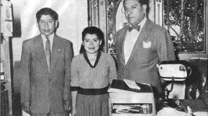 Невероятная история! Вы не поверите, когда узнаете, сколько было лет молодой маме!