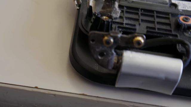HP Pavilion g7 Broken Hinge Mount Repair and Disassembly - Jody Bruchon смотреть онлайн