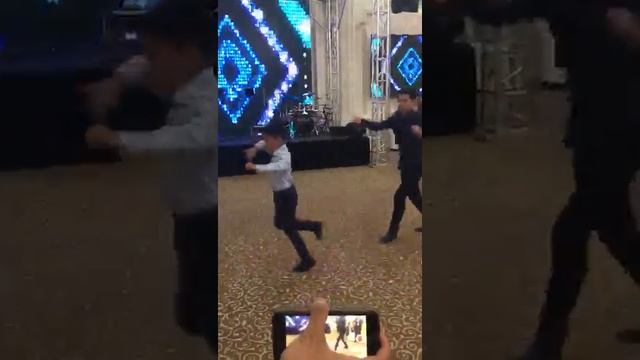 Внуки на юбилей бабушке номер подготовили.. смотреть онлайн