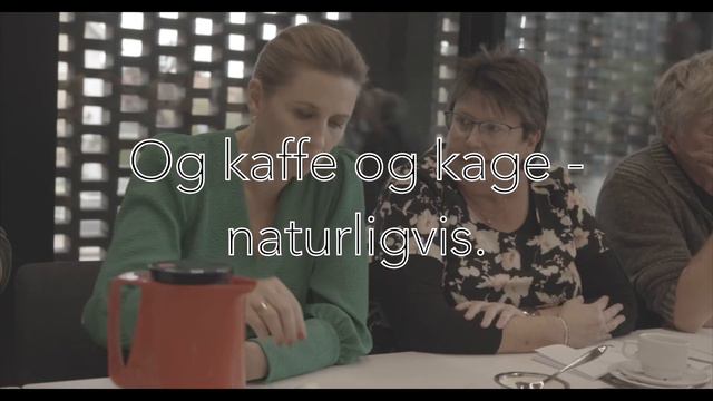 Statsminister Mette Frederiksen til fællessang i Gråsten смотреть онлайн