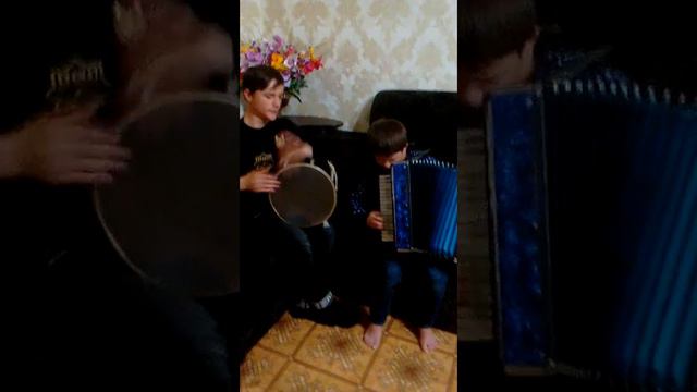 Чеченская песня Мадаев Исрапил .Мадаев Исмаил смотреть онлайн