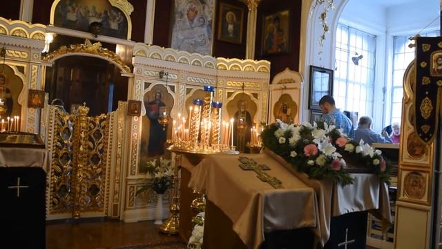 Благовещение Пресвятой Богородицы в храме прп. Сергия в Будапеште. смотреть онлайн