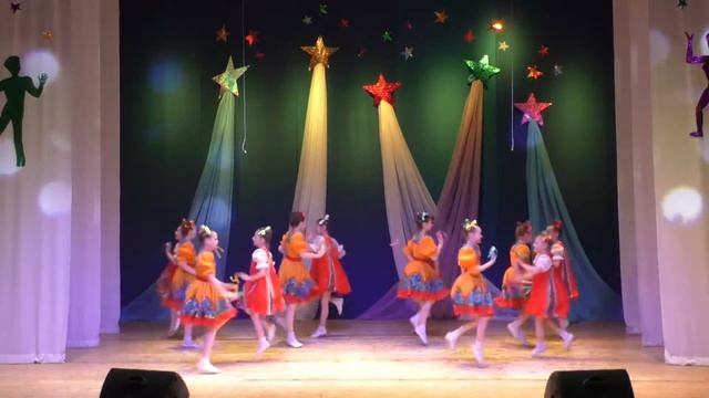 1162 ОСК ансамбль танца Ровесники, Группа веселые человечки г Полярный На Ярмарке смотреть онлайн