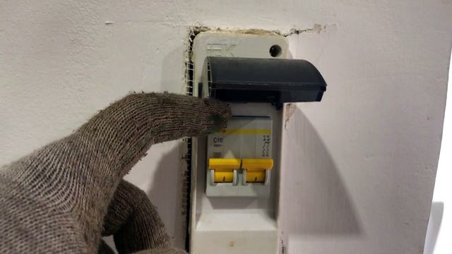 Сравниваю два автоматических выключателя смотреть онлайн