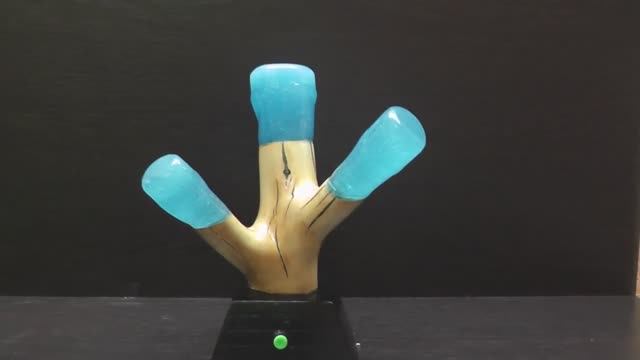 Необычный ночной светильник из дерева и эпоксидной смолы.mp4 смотреть онлайн