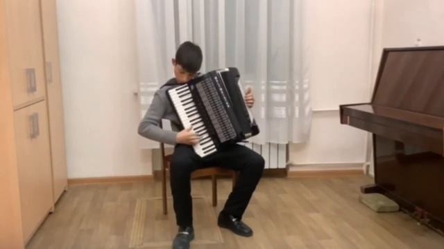И.С.Бах "Маленькая прелюдия", Р.н.п"Осень", обр.А.Веленбега, П. Хайду, перел. Э.Газарова, "Полька" смотреть онлайн