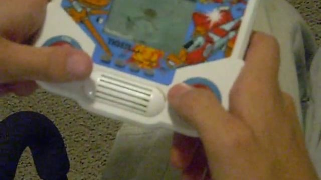 Space Fight Tiger Electronics Handheld LCD Game смотреть онлайн