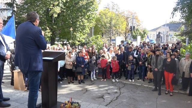 Встреча Ренато Усатого с жителями Флорешт смотреть онлайн