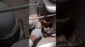 Установка инсталляции (подвесного унитаза) в старом доме - хрущевке. Советы мастера