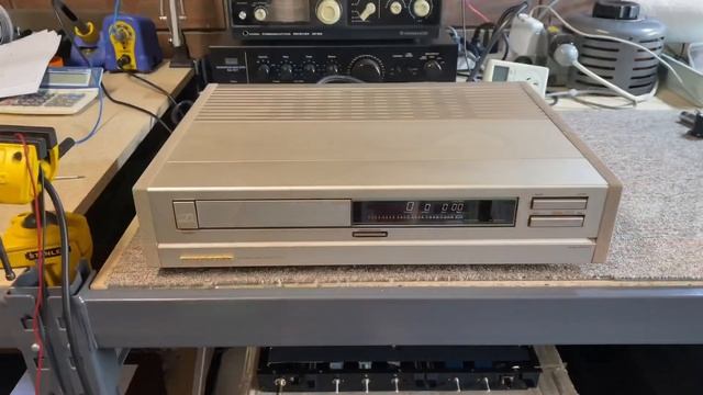 Marantz CD-12 CD Drive/Transport Belt Replacement & Major Service смотреть онлайн