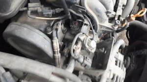 Volkswagen Bora 1.6 как поменять свечи не снимая коллектора