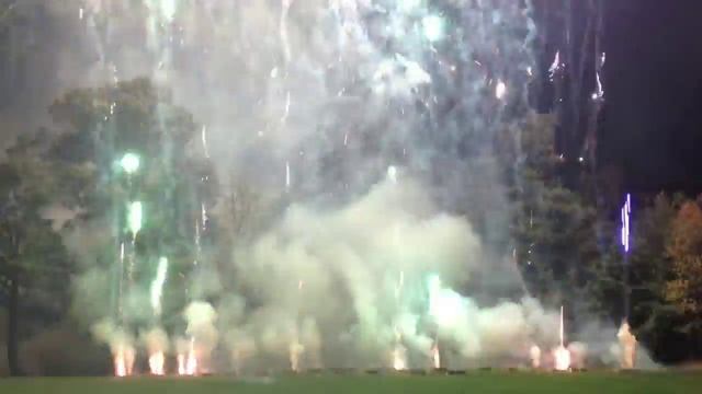 Crazy Bonfire Night Fireworks - 68 Cakes lit all at once! смотреть онлайн