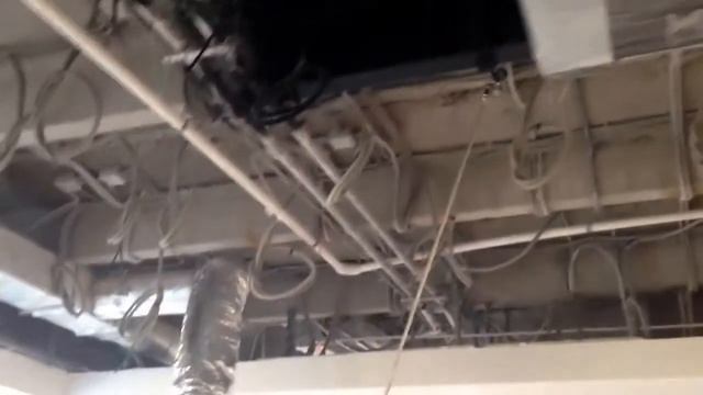 HYVST SPT 390 наносим латексную краску на потолок окрасочным аппаратом смотреть онлайн