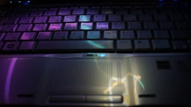 хайтек ноутбук