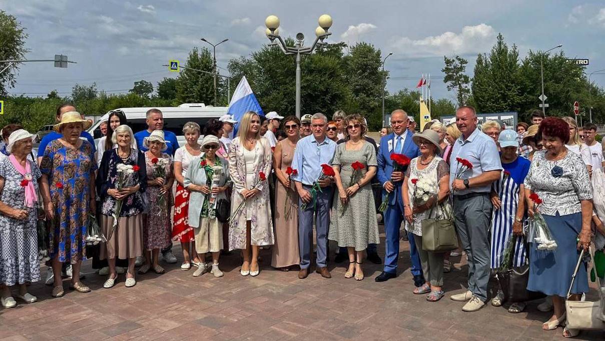 Волжане отмечают День рождения города смотреть онлайн