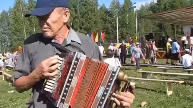 Марийский танец. Радует Игорь Кутлукаев.д. Иванаево. Видео Хайбуллина Василия. смотреть онлайн