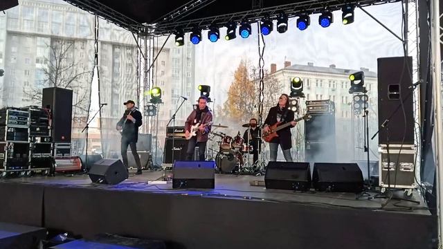 группа "Черный квадрат". Выступление в Дзержинске. закрытие мотосезона 21. Октябрь 2021 года.(5) смотреть онлайн