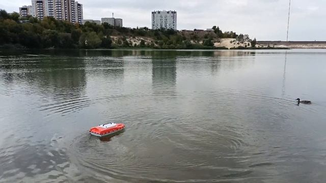 Абсолютно. новое дно с полной защитой винта . смотреть онлайн