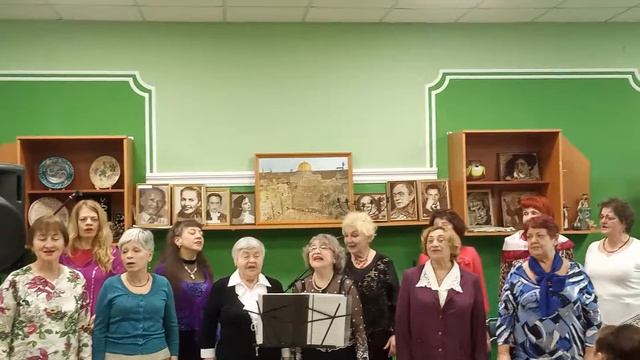 "Вечер бродит" смотреть онлайн