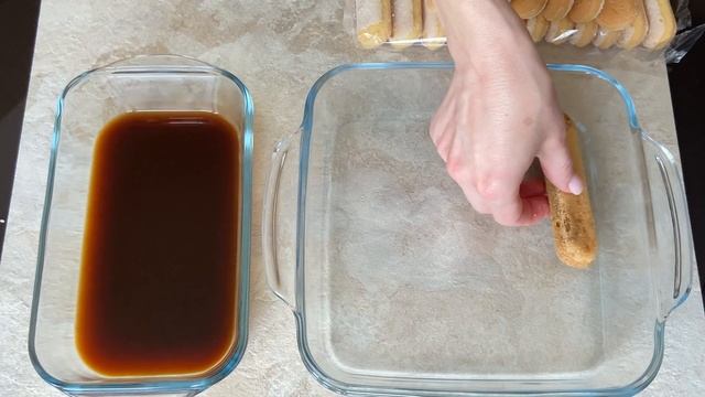 НЕЖНЕЙШЕЕ тирамису БЕЗ ДОБАВЛЕНИЯ ЯИЦ на скорую руку. ВКУСНЕЕ, ЧЕМ В РЕСТОРАНЕ! смотреть онлайн