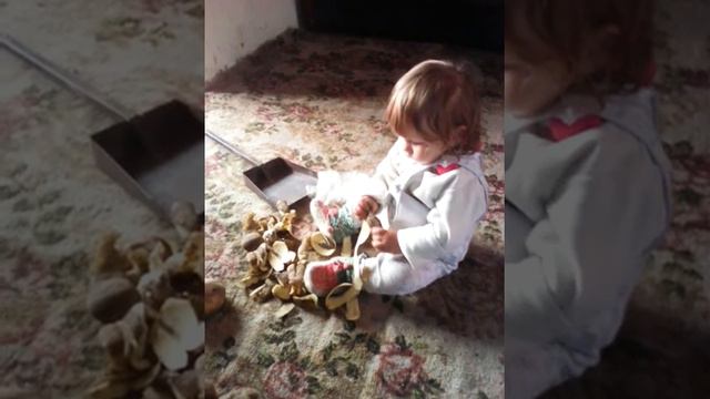 Мама не кормит))) смотреть онлайн