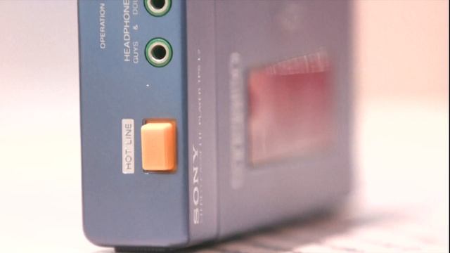 【索尼随身听诞生40年 怀旧行走音乐那些年】 смотреть онлайн