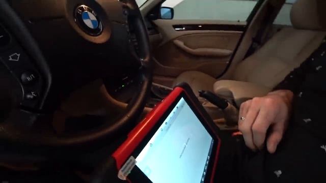 Сканер Autel MaxiCOM MK906BT / Диагностика ABS BMW 330 XI смотреть онлайн