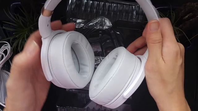 Sennheiser HD4.30i Headphone Unboxing смотреть онлайн