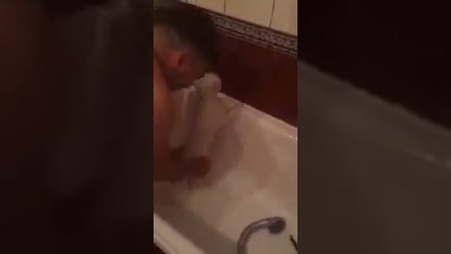 Кот, который любит мыться) смотреть онлайн