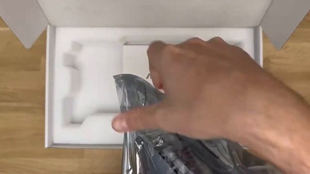 ASUS RTX 3090 Rog Strix White Unboxing (sorry about the flickring!) смотреть онлайн