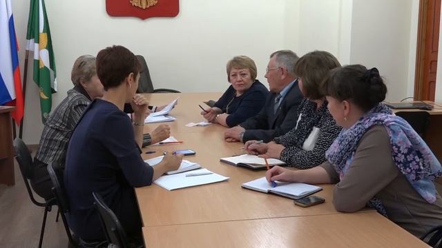 Сегодня состоялось заседание оргкомитета по проведению мероприятий, посвященных 100-летию ВЛКСМ. смотреть онлайн