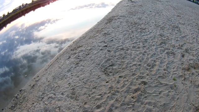 2-й коп с металлоискателем на пляжу. Мелочь, всякая дребедень и бонусная цепочка! смотреть онлайн