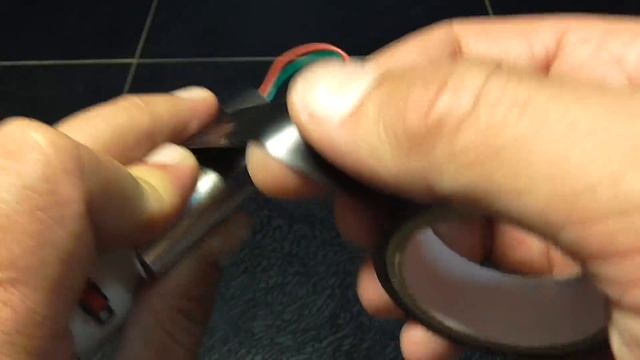 электрошок для летающих насекомых смотреть онлайн