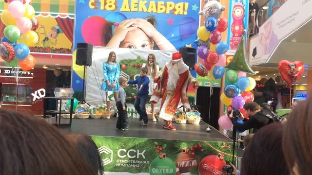 Как я учил Деда Мороза танцевать Breakdance смотреть онлайн