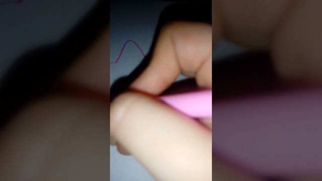 рисую собачку которая пьёт воду из миски. смотреть онлайн