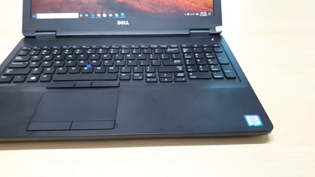 Review laptop đồ họa nhẹ E5570 | i5-6300HQ , RAM 8GB, SSD 256GB, 15.6 inch Full HD IPS смотреть онлайн