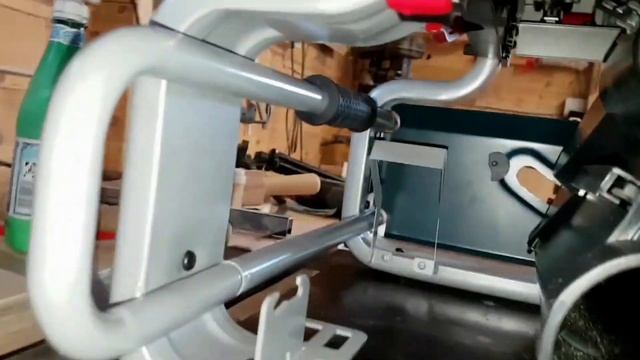 Распиловочный станок Bosch GTS 10 J , обзор и испытание смотреть онлайн