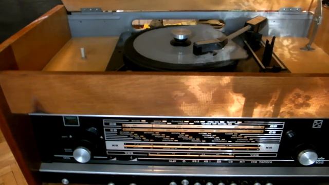 Листая "Кругозор" №2 за 1976 г Поет Карел Готт: "Я встретил Вас","Скрипка Паганини" смотреть онлайн