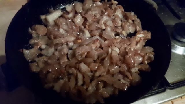 Приготовление свиных шкурок к пиву. смотреть онлайн