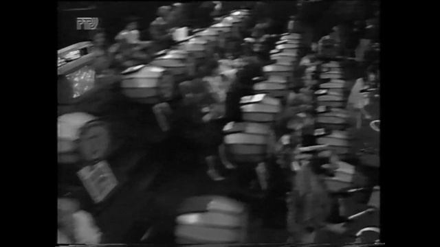 32-й тираж Русского лото 21 мая 1995 года. В гостях Эдита Пьеха. смотреть онлайн