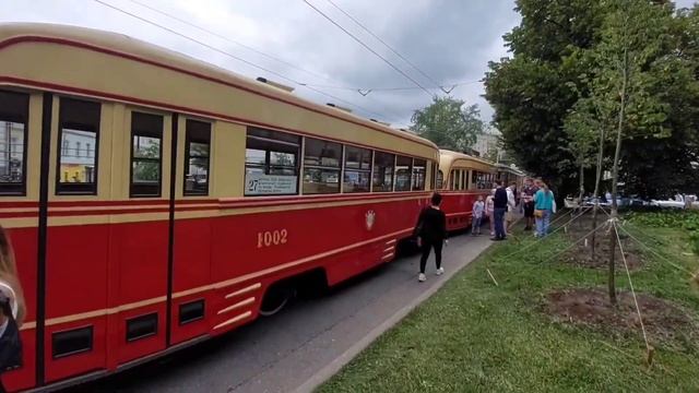Прогулки по Москве.День Московского транспорта.Парад трамваев в Москве.Часть 1. Новокузнецкая.Старт смотреть онлайн