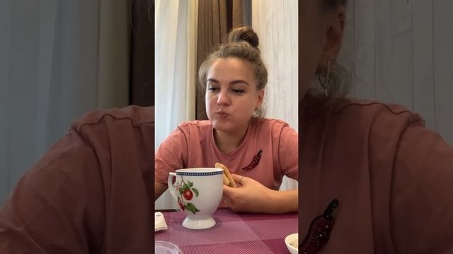 МУКБАНГ БЛИНЫ /ЗАВИДУЮ ЛЕНЕ смотреть онлайн