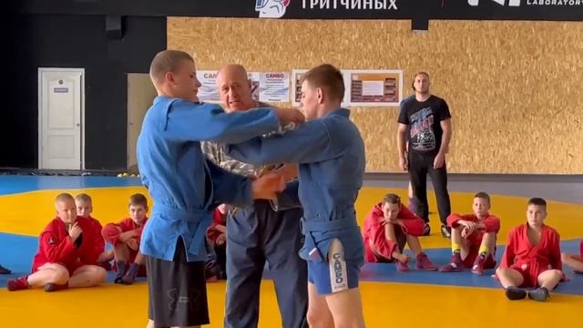 Базовая техника борьбы за захват в самбо. Зареченская школа по методике Гритчина В.В. смотреть онлайн