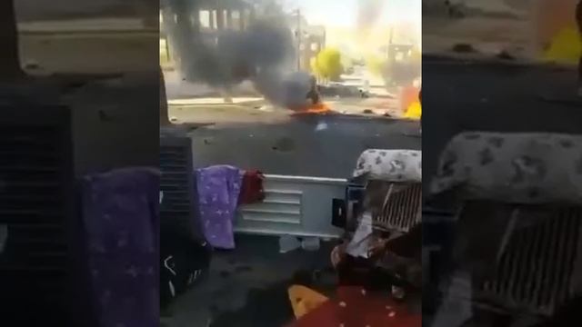 Протестующие в Мехабаде (Иран, провинция Западный Азербайджан) с кастрюлями на головах. смотреть онлайн