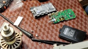 Ремонт радиостанции Baofeng UV-5R. Нет модуляции. Неисправна цепь микрофона.