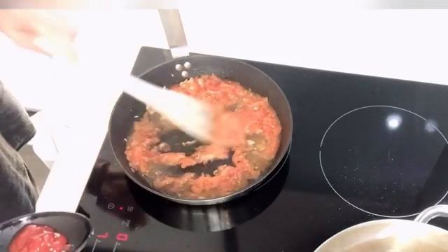 ♥️Дети обожают это блюдо/ Вкуснейшие макароны в томатном соусе с сыром моцарелла/быстро и вкусно смотреть онлайн