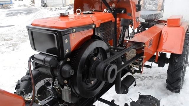 Обзор на мини-трактор Rossel XT 152D смотреть онлайн