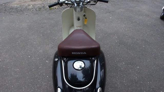 Скутер Honda Giorno Crea 50 AF54 - Walkaround, Kupiscooter.ru смотреть онлайн
