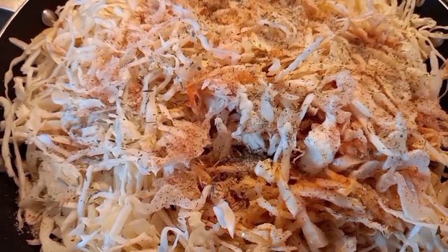 Постная тушеная капуста с соком 