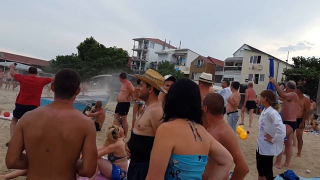 Кубик застрял в песке и вытянул его рекстон смотреть онлайн